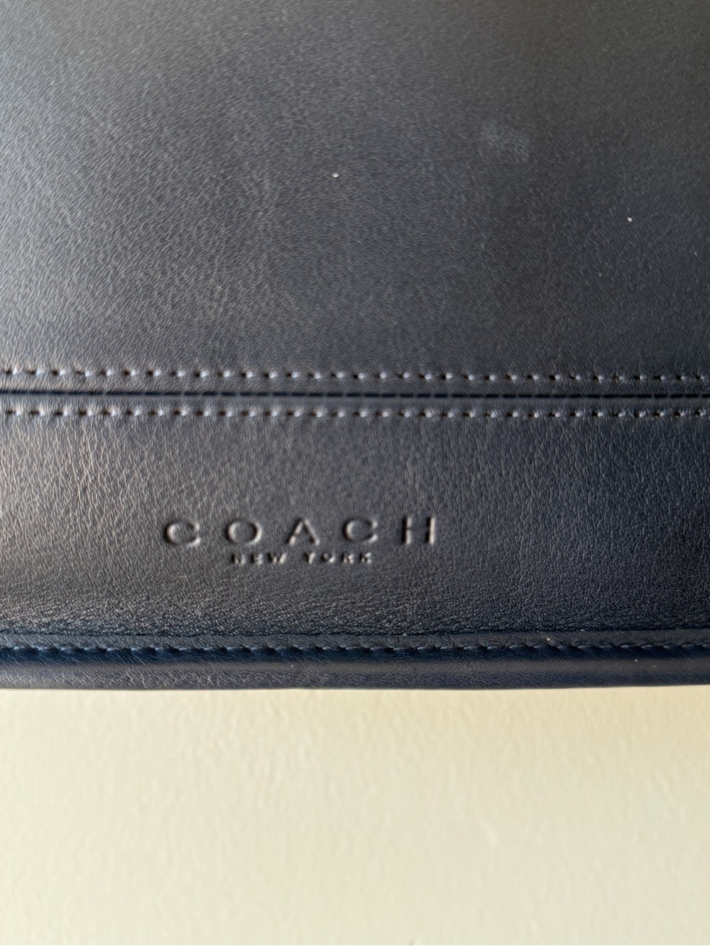 Vintage classic 1998 Coach Bucket Slim Shoulder Bag / Tote (Style No. 4243) - Picture 5 of 8